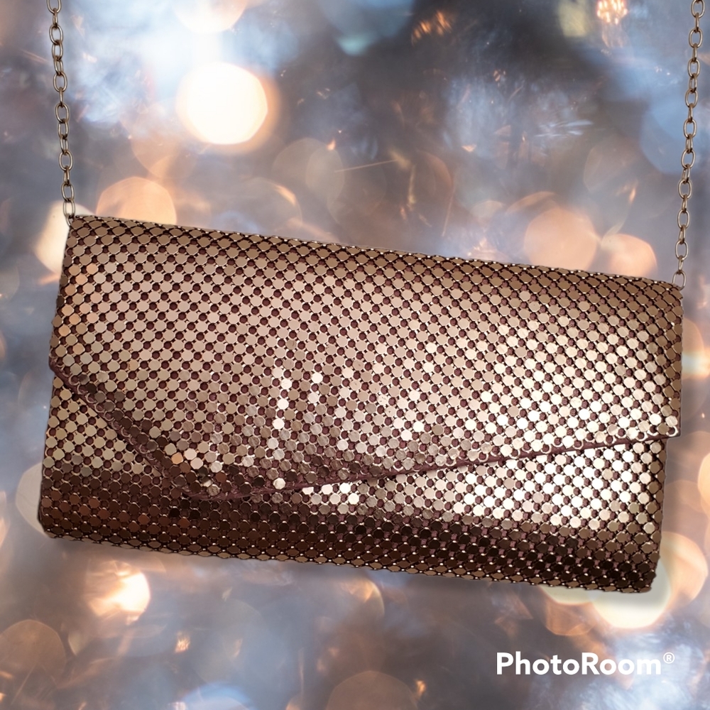 NWOT Le Chateau Shine Clutch